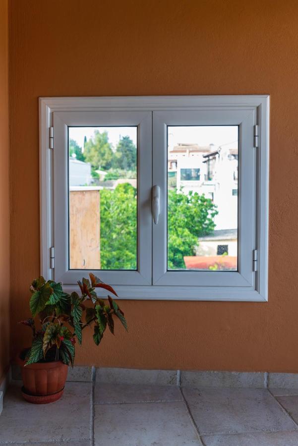 Julia΄S Apartment Alepou Exterior photo